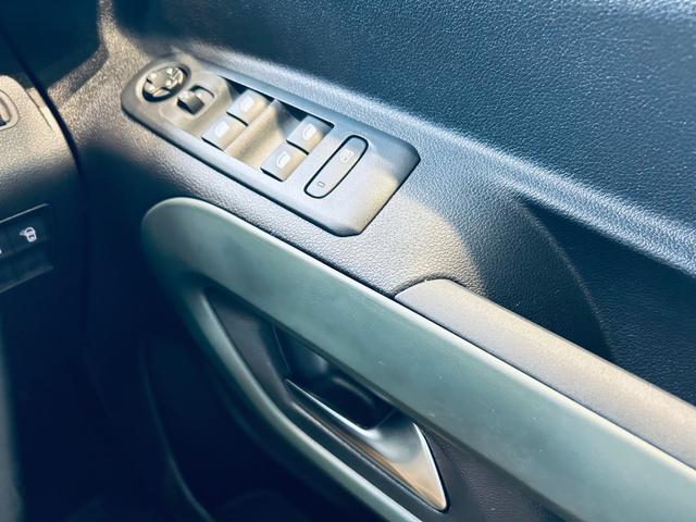ベルランゴ シャイン　ＸＴＲ　パック　ガラスルーフ　ＡＣＣ　純正ディスプレイオーディオ　ａｐｐｌｅｃａｒｐｌａｙ　バック・サイドカメラ　純正１７インチＡＷ　クリアランスソナー　ブラインドスポット　ルーフレール　パドルシフト　スマートキー（53枚目）