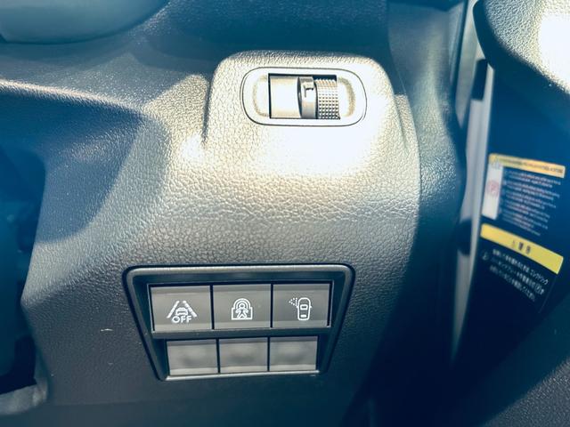 ベルランゴ シャイン　ＸＴＲ　パック　ガラスルーフ　ＡＣＣ　純正ディスプレイオーディオ　ａｐｐｌｅｃａｒｐｌａｙ　バック・サイドカメラ　純正１７インチＡＷ　クリアランスソナー　ブラインドスポット　ルーフレール　パドルシフト　スマートキー（57枚目）
