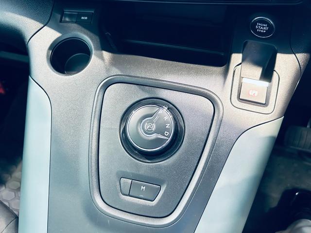 ベルランゴ シャイン　ＸＴＲ　パック　ガラスルーフ　ＡＣＣ　純正ディスプレイオーディオ　ａｐｐｌｅｃａｒｐｌａｙ　バック・サイドカメラ　純正１７インチＡＷ　クリアランスソナー　ブラインドスポット　ルーフレール　パドルシフト　スマートキー（66枚目）