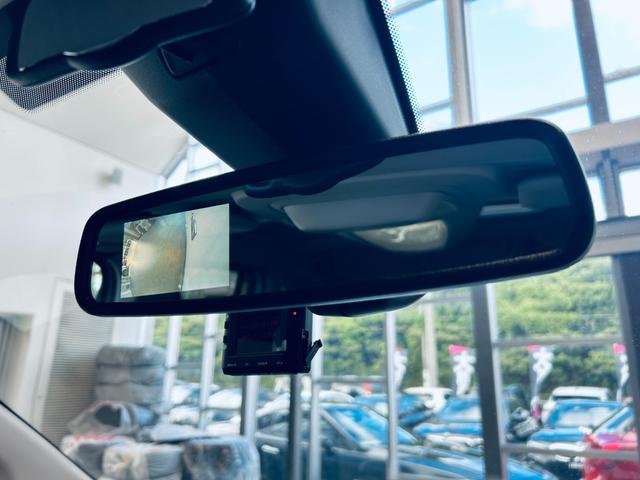 ベルランゴ シャイン　ＸＴＲ　パック　ガラスルーフ　ＡＣＣ　純正ディスプレイオーディオ　ａｐｐｌｅｃａｒｐｌａｙ　バック・サイドカメラ　純正１７インチＡＷ　クリアランスソナー　ブラインドスポット　ルーフレール　パドルシフト　スマートキー（67枚目）