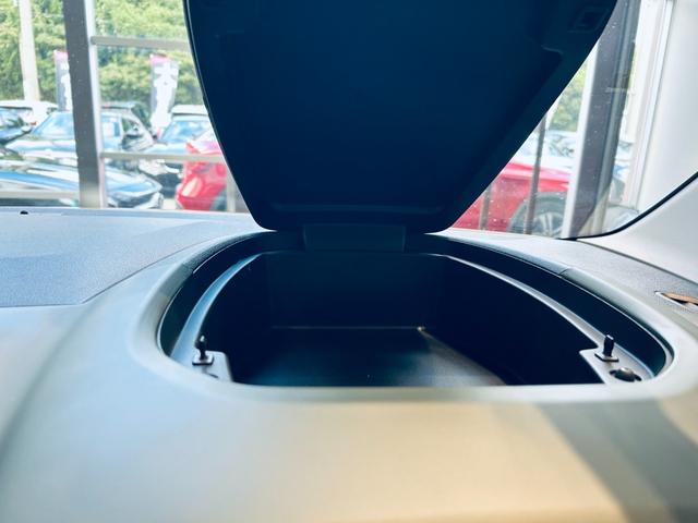 ベルランゴ シャイン　ＸＴＲ　パック　ガラスルーフ　ＡＣＣ　純正ディスプレイオーディオ　ａｐｐｌｅｃａｒｐｌａｙ　バック・サイドカメラ　純正１７インチＡＷ　クリアランスソナー　ブラインドスポット　ルーフレール　パドルシフト　スマートキー（72枚目）