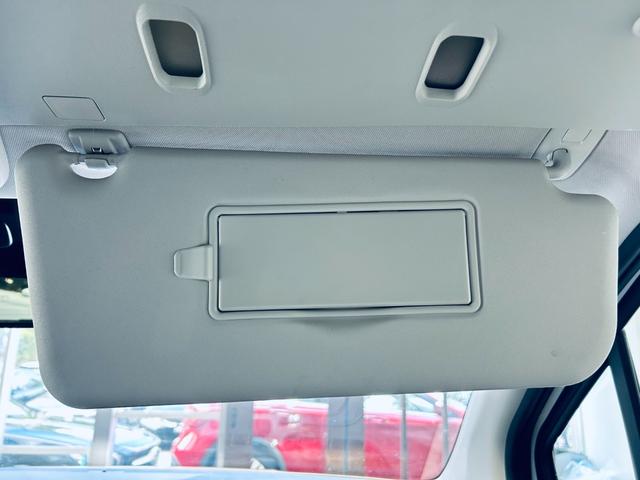 ベルランゴ シャイン　ＸＴＲ　パック　ガラスルーフ　ＡＣＣ　純正ディスプレイオーディオ　ａｐｐｌｅｃａｒｐｌａｙ　バック・サイドカメラ　純正１７インチＡＷ　クリアランスソナー　ブラインドスポット　ルーフレール　パドルシフト　スマートキー（74枚目）