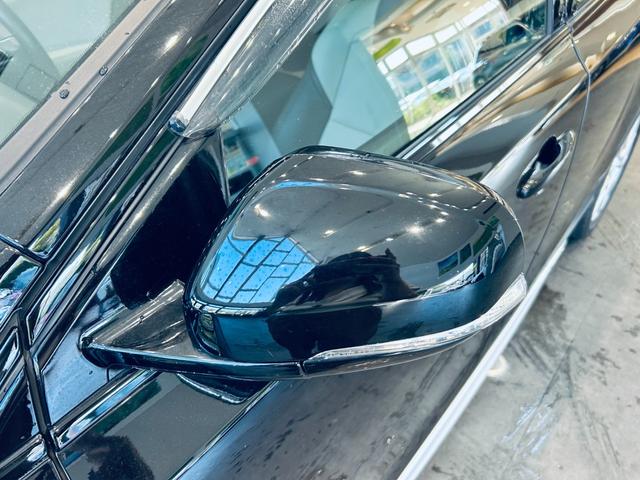 Ｖ４０ クロスカントリー　Ｄ４　アクティブエディション　１５０台限定　ガラスルーフ　ＨａｒｍａｎＫａｒｄｏｎ　ＡＣＣ　ＢＬＩＳ　純正ナビ　ＴＶ　Ｂカメラ　純正１７インチＡＷ　ＬＥＤヘッドライト　白黒革　パワーシート　Ｄシートメモリ　シートヒーター（20枚目）