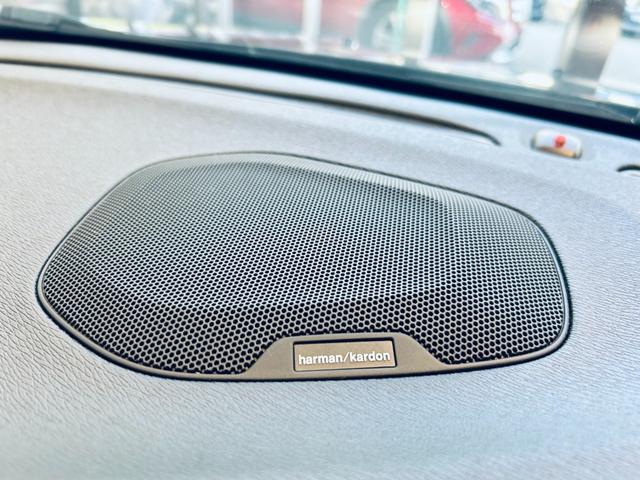 Ｖ４０ クロスカントリー　Ｄ４　アクティブエディション　１５０台限定　ガラスルーフ　ＨａｒｍａｎＫａｒｄｏｎ　ＡＣＣ　ＢＬＩＳ　純正ナビ　ＴＶ　Ｂカメラ　純正１７インチＡＷ　ＬＥＤヘッドライト　白黒革　パワーシート　Ｄシートメモリ　シートヒーター（80枚目）