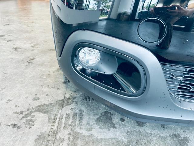 Ｃ３ エディション・ノアール　純正ディスプレイオーディオ　ａｐｐｌｅｃａｒｐｌａｙ　バックカメラ　純正１６インチＡＷ　ＬＥＤヘッドライト　クルーズコントロール　クリアランスソナー　ハーフ革　スマートキー　ＥＴＣ　ドラレコ（12枚目）