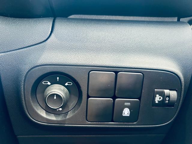 Ｃ３ エディション・ノアール　純正ディスプレイオーディオ　ａｐｐｌｅｃａｒｐｌａｙ　バックカメラ　純正１６インチＡＷ　ＬＥＤヘッドライト　クルーズコントロール　クリアランスソナー　ハーフ革　スマートキー　ＥＴＣ　ドラレコ（53枚目）