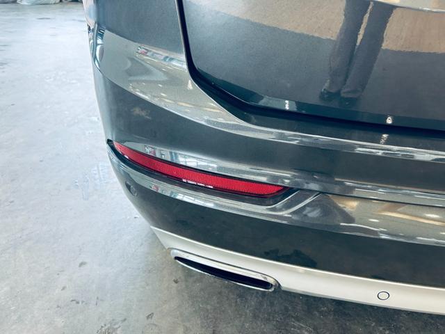 ＸＣ９０ Ｂ５　ＡＷＤ　ノルディック・エディション　１００台限定　パノラマＳＲ　ＨａｒｍａｎＫａｒｄｏｎ　ＡＣＣ　ＢＬＩＳ　純正ナビ　ＴＶ　３６０°ｃａｒｐｌａｙ　純２０インチＡＷ　ＬＥＤヘッドライト　電動リアゲート　黒革　メモリパワーシート　自動駐車（17枚目）