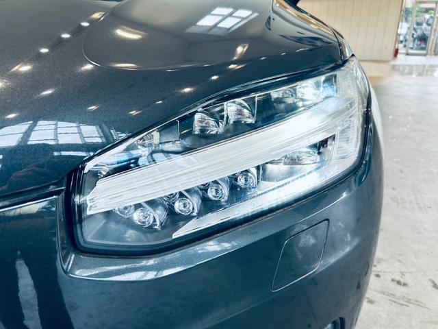 ＸＣ９０ Ｂ５　ＡＷＤ　ノルディック・エディション　１００台限定　パノラマＳＲ　ＨａｒｍａｎＫａｒｄｏｎ　ＡＣＣ　ＢＬＩＳ　純正ナビ　ＴＶ　３６０°ｃａｒｐｌａｙ　純２０インチＡＷ　ＬＥＤヘッドライト　電動リアゲート　黒革　メモリパワーシート　自動駐車（21枚目）