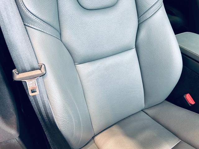 ＸＣ９０ Ｂ５　ＡＷＤ　ノルディック・エディション　１００台限定　パノラマＳＲ　ＨａｒｍａｎＫａｒｄｏｎ　ＡＣＣ　ＢＬＩＳ　純正ナビ　ＴＶ　３６０°ｃａｒｐｌａｙ　純２０インチＡＷ　ＬＥＤヘッドライト　電動リアゲート　黒革　メモリパワーシート　自動駐車（39枚目）
