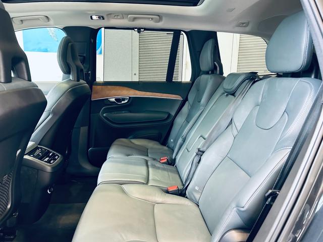 ＸＣ９０ Ｂ５　ＡＷＤ　ノルディック・エディション　１００台限定　パノラマＳＲ　ＨａｒｍａｎＫａｒｄｏｎ　ＡＣＣ　ＢＬＩＳ　純正ナビ　ＴＶ　３６０°ｃａｒｐｌａｙ　純２０インチＡＷ　ＬＥＤヘッドライト　電動リアゲート　黒革　メモリパワーシート　自動駐車（43枚目）