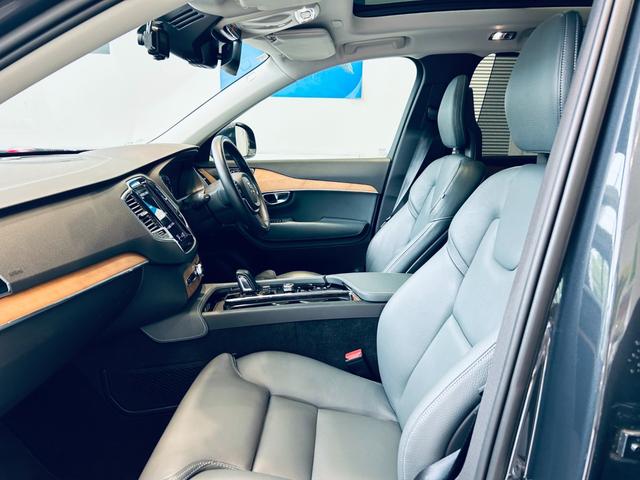 ＸＣ９０ Ｂ５　ＡＷＤ　ノルディック・エディション　１００台限定　パノラマＳＲ　ＨａｒｍａｎＫａｒｄｏｎ　ＡＣＣ　ＢＬＩＳ　純正ナビ　ＴＶ　３６０°ｃａｒｐｌａｙ　純２０インチＡＷ　ＬＥＤヘッドライト　電動リアゲート　黒革　メモリパワーシート　自動駐車（45枚目）