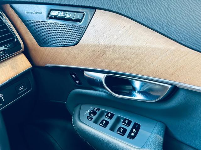 ＸＣ９０ Ｂ５　ＡＷＤ　ノルディック・エディション　１００台限定　パノラマＳＲ　ＨａｒｍａｎＫａｒｄｏｎ　ＡＣＣ　ＢＬＩＳ　純正ナビ　ＴＶ　３６０°ｃａｒｐｌａｙ　純２０インチＡＷ　ＬＥＤヘッドライト　電動リアゲート　黒革　メモリパワーシート　自動駐車（53枚目）