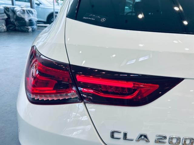 ＣＬＡクラス シューティングブレーク ＣＬＡ２００ｄ　シューティングブレーク　ＡＭＧライン　レーダーセーフティ　純正ナビ　ＴＶ　バックカメラ　純正１８インチＡＷ　ＬＥＤ　アンビエントライト　電動リアゲート　ＡＣＣ　ＢＳＭ　ハーフ革　メモリパワーシート　シートヒーター　ワイヤレス充電（18枚目）