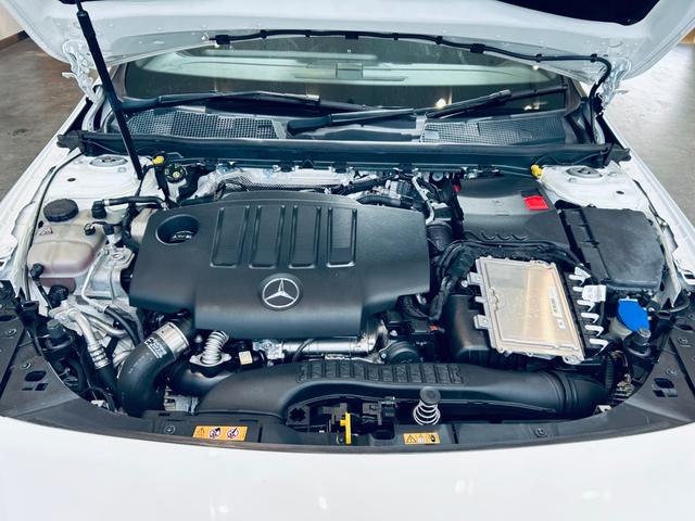 ＣＬＡクラス シューティングブレーク ＣＬＡ２００ｄ　シューティングブレーク　ＡＭＧライン　レーダーセーフティ　純正ナビ　ＴＶ　バックカメラ　純正１８インチＡＷ　ＬＥＤ　アンビエントライト　電動リアゲート　ＡＣＣ　ＢＳＭ　ハーフ革　メモリパワーシート　シートヒーター　ワイヤレス充電（26枚目）