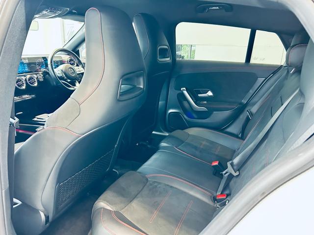 ＣＬＡクラス シューティングブレーク ＣＬＡ２００ｄ　シューティングブレーク　ＡＭＧライン　レーダーセーフティ　純正ナビ　ＴＶ　バックカメラ　純正１８インチＡＷ　ＬＥＤ　アンビエントライト　電動リアゲート　ＡＣＣ　ＢＳＭ　ハーフ革　メモリパワーシート　シートヒーター　ワイヤレス充電（45枚目）