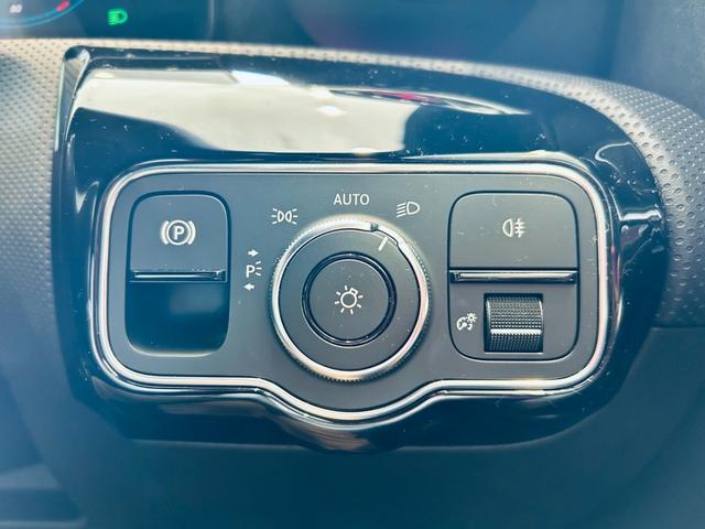 ＣＬＡクラス シューティングブレーク ＣＬＡ２００ｄ　シューティングブレーク　ＡＭＧライン　レーダーセーフティ　純正ナビ　ＴＶ　バックカメラ　純正１８インチＡＷ　ＬＥＤ　アンビエントライト　電動リアゲート　ＡＣＣ　ＢＳＭ　ハーフ革　メモリパワーシート　シートヒーター　ワイヤレス充電（58枚目）