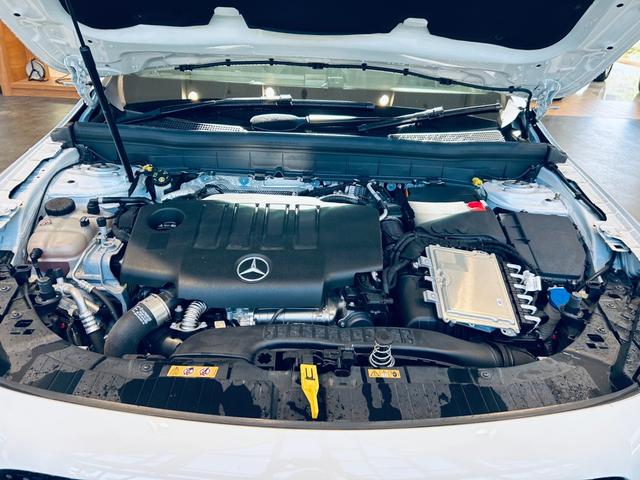 ＧＬＢ ＧＬＢ２００ｄ　ＡＭＧレザーエクスクルーシブＰ　アドバンスドＰ　パノラマＳＲ　ＨＵＤ　ＡＣＣ　純正ナビ　ＴＶ　３６０°　純正１９インチＡＷ　ＬＥＤ　アンビエントライト　電動リアゲート　黒革　メモリパワーシート　シートヒーター　ワイヤレス充電（26枚目）