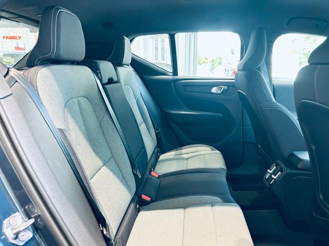 XC40 B4 モメンタム 1オーナー ACC 純正ナビ TV 360°applecarplay 純18インチAW LEDヘッドライト 電動リアゲート BLIS パワーシート Dシートメモリ シートヒーター ステアリングヒーター(41枚目)