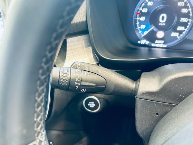 XC40 B4 モメンタム 1オーナー ACC 純正ナビ TV 360°applecarplay 純18インチAW LEDヘッドライト 電動リアゲート BLIS パワーシート Dシートメモリ シートヒーター ステアリングヒーター(53枚目)