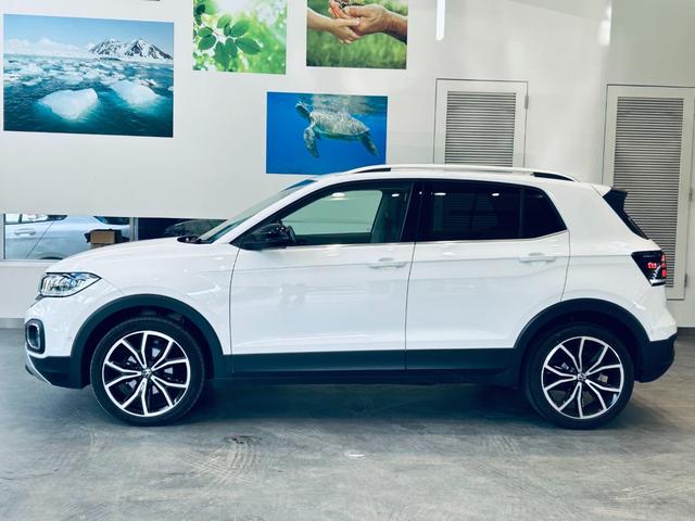 T-クロス TSI 1stプラス ワンオーナー ACC 純正ナビ TV バックカメラ applecarplay 純正18インチAW LEDヘッドライト ハーフ革 ルーフレール ワイヤレス充電 パドルシフト クリアランスソナー(9枚目)