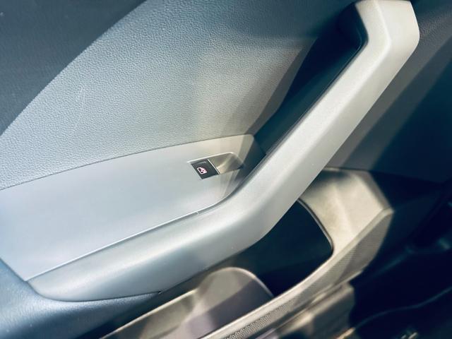 T-クロス TSI 1stプラス ワンオーナー ACC 純正ナビ TV バックカメラ applecarplay 純正18インチAW LEDヘッドライト ハーフ革 ルーフレール ワイヤレス充電 パドルシフト クリアランスソナー(52枚目)