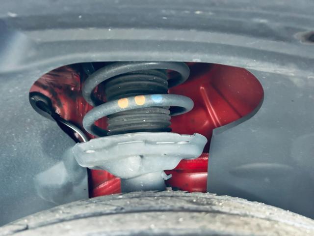 Ｑ２ ３０ＴＦＳＩスポーツ　ＳラインプラスＰ　アシスタンスＰ　バーチャルコックピット　純正ナビ　ＴＶ　バックカメラ　ＡＣＣ　純正１８インチＡＷ　ＬＥＤヘッドライト　電動リアゲート　クリアランスソナー　ハーフ革　シートヒーター（28枚目）