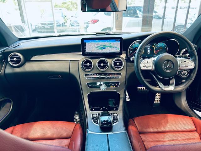 Cクラス C180クーペスポーツレザーエクスクルシブパッケージ レーダーセーフティ パノラマSR HUD ACC 純正ナビ TV バックカメラ applecarplay 純正19インチAW LEDヘッドライト BSM 赤革 メモリ付きパワーシート シートヒーター(2枚目)