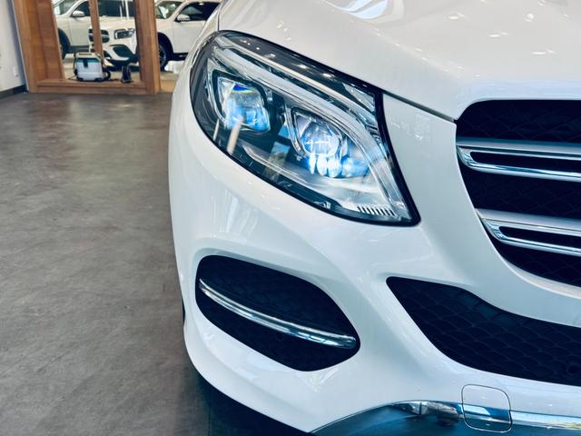 GLE GLE350d 4マチック(本革仕様) レーダーセーフティP パノラマSR ACC 純正18インチAW LEDヘッドライト 電動リアゲート ブラインドスポット クリアランスソナー 黒革 メモリパワーシート シートヒーター ルーフレール(11枚目)