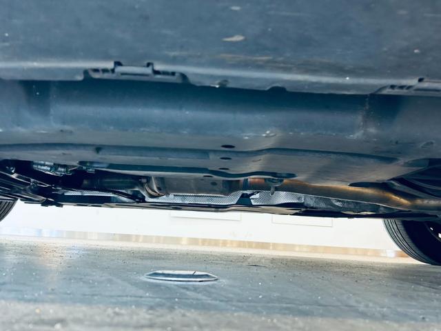 GLE GLE350d 4マチック(本革仕様) レーダーセーフティP パノラマSR ACC 純正18インチAW LEDヘッドライト 電動リアゲート ブラインドスポット クリアランスソナー 黒革 メモリパワーシート シートヒーター ルーフレール(35枚目)