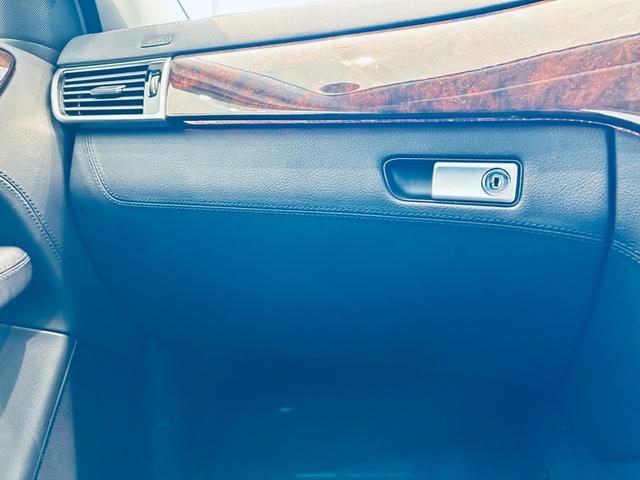 GLE GLE350d 4マチック(本革仕様) レーダーセーフティP パノラマSR ACC 純正18インチAW LEDヘッドライト 電動リアゲート ブラインドスポット クリアランスソナー 黒革 メモリパワーシート シートヒーター ルーフレール(70枚目)