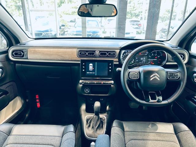 C3 エディション2021 特別仕様車 純正ディスプレイオーディオ applecarplay バックカメラ クルコン ブラインドスポット 純正17インチAW LEDヘッドライト クリアランスソナー ハーフ革 スマートキー(2枚目)