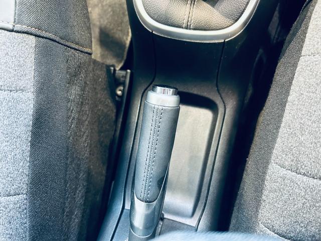 C3 エディション2021 特別仕様車 純正ディスプレイオーディオ applecarplay バックカメラ クルコン ブラインドスポット 純正17インチAW LEDヘッドライト クリアランスソナー ハーフ革 スマートキー(64枚目)