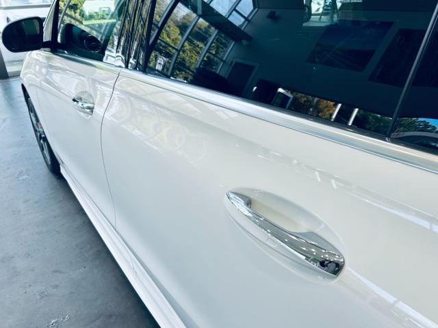 Bクラス B180 AMGレザーエクスクルーシブパッケージ レーダーセーフティ アドバンスドP HUD 純正ナビ TV 360° 純18インチAW LED アンビエントライト 電動リアゲート 赤黒革 メモリパワーシート シートヒーター ワイヤレス充電(19枚目)