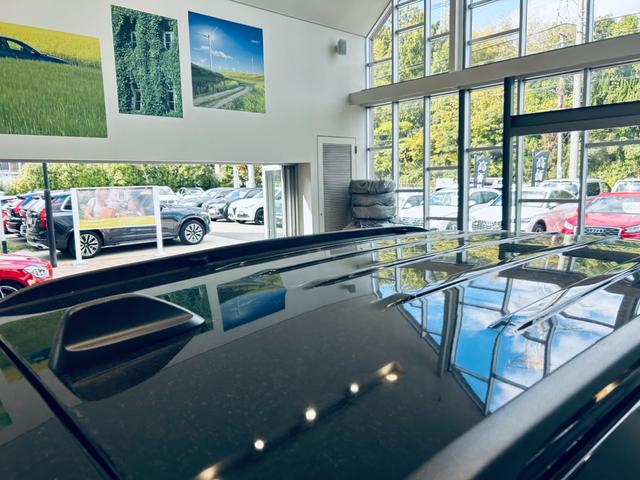 ＬＩＢＥＲＡＬＡではガリバーグループのネットワークを駆使し、全国から選りすぐりのプレミアムカーだけをご用意してお客様のご来店をお待ちしております。