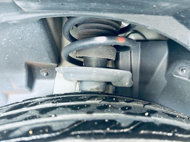 ご遠方の場合でも、下取り車両の金額を概算でお出しすることは可能でございます。車検証をお手元に、走行距離をご確認の上お問い合わせくださいませ。