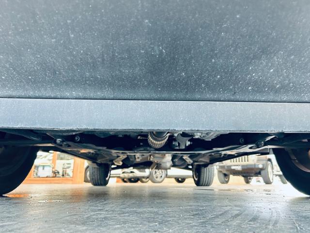 以前は、（株）ガリバーインターナショナルとして、黄色を基調として緑で書かれた看板を用い、店舗で買い取った車を、オークションに出品する中古車買い取り専門のビジネスをさせて頂いておりました。