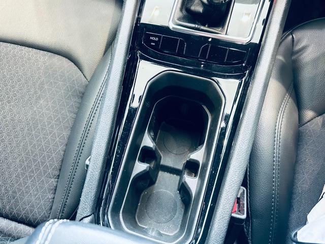 この度は、ＬＩＢＥＲＡＬＡ大阪の物件にご注目いただき誠にありがとうございます。安心してお乗り頂ける輸入車を全国のお客様にご提案、ご提供申し上げております。