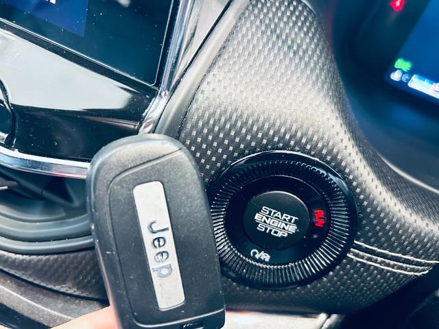 この度は、ＬＩＢＥＲＡＬＡ大阪の物件にご注目いただき誠にありがとうございます。安心してお乗り頂ける輸入車を全国のお客様にご提案、ご提供申し上げております。