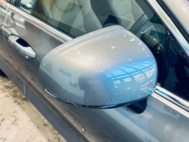 Ｖ６０ Ｂ５　インスクリプション　ＨａｒｍａｎＫａｒｄｏｎ　ＨＵＤ　ＡＣＣ　ＢＬＩＳ　純正ナビ　ＴＶ　３６０°ｃａｒｐｌａｙ　純１８インチＡＷ　ＬＥＤ　電動リアゲート　革シート　メモリパワーシート　エアシートヒーター　ワイヤレス充電（13枚目）