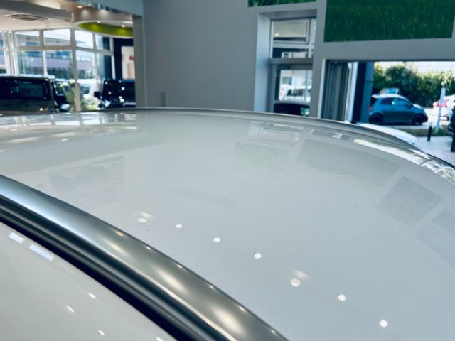 ＬＩＢＥＲＡＬＡの名前の由来はラテン語で「ｌｉｂｅｒａ：自由」と「ａｌａ：翼」を意味し、それらを組合せた造語です。自由な翼を得て思う存分人生を謳歌して欲しいという願いが込められています。