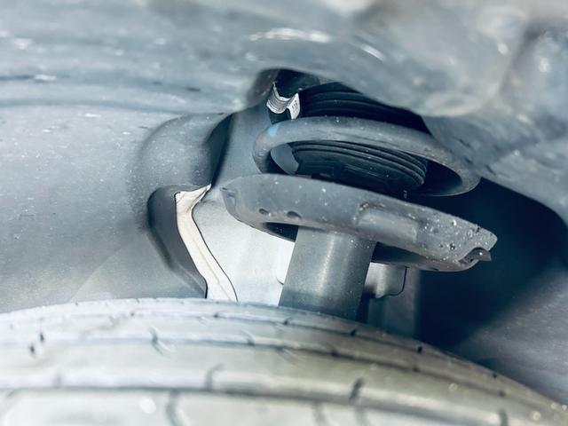 ＬＩＢＥＲＡＬＡは自分好みのライブラリーでお好きな本を選んでいく楽しさと同じように、ご自身の感性に合ったプレミアムカーを選んでいく楽しさを感じて頂くための空間をご提供させて頂きます。