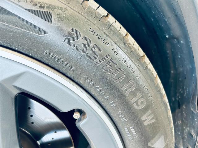 ご遠方の場合でも、下取り車両の金額を概算でお出しすることは可能でございます。車検証をお手元に、走行距離をご確認の上お問い合わせくださいませ。