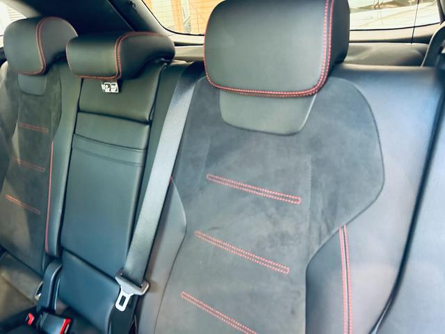 国道沿いに関わらず、大型ショッピングモール内の出店も展開しております。