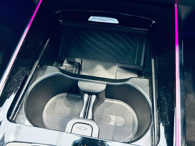 この度は、ＬＩＢＥＲＡＬＡ大阪の物件にご注目いただき誠にありがとうございます。安心してお乗り頂ける輸入車を全国のお客様にご提案、ご提供申し上げております。