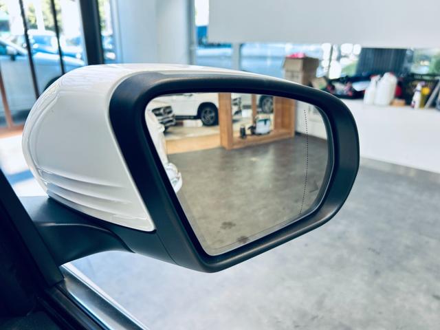 この度は、ＬＩＢＥＲＡＬＡ大阪の物件にご注目いただき誠にありがとうございます。安心してお乗り頂ける輸入車を全国のお客様にご提案、ご提供申し上げております。