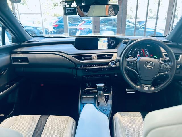 UX UX250h Fスポーツ 純正ナビ TV 360° ACC BSM 純正18インチAW LEDヘッドライト 電動リアゲート クリアランスソナー 革シート パワーシート Dシートメモリ シートヒーター ステアリングヒーター(2枚目)