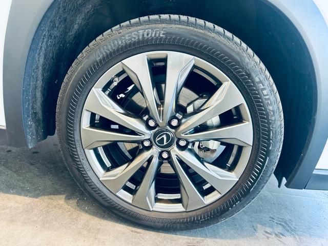 UX UX250h Fスポーツ 純正ナビ TV 360° ACC BSM 純正18インチAW LEDヘッドライト 電動リアゲート クリアランスソナー 革シート パワーシート Dシートメモリ シートヒーター ステアリングヒーター(26枚目)