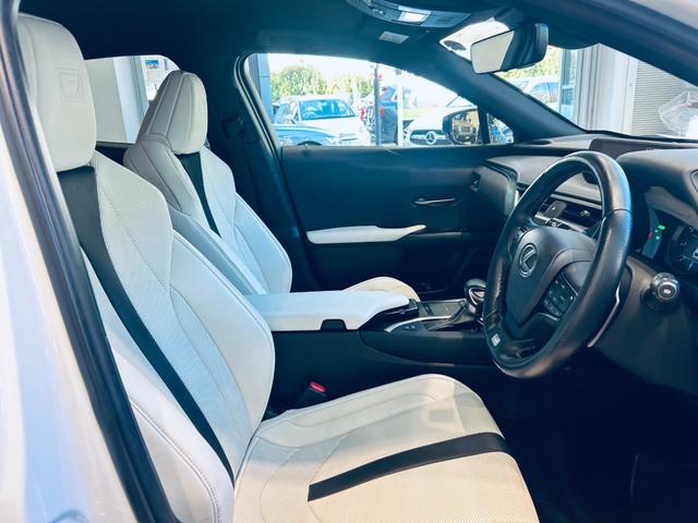 UX UX250h Fスポーツ 純正ナビ TV 360° ACC BSM 純正18インチAW LEDヘッドライト 電動リアゲート クリアランスソナー 革シート パワーシート Dシートメモリ シートヒーター ステアリングヒーター(32枚目)