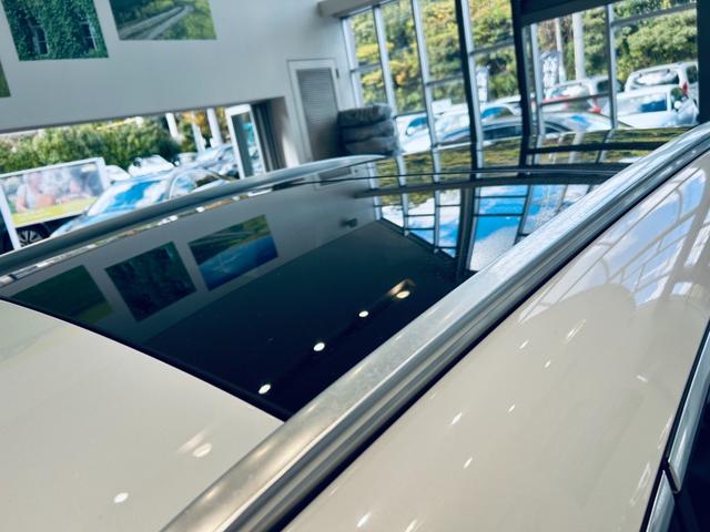 ＬＩＢＥＲＡＬＡではガリバーグループのネットワークを駆使し、全国から選りすぐりのプレミアムカーだけをご用意してお客様のご来店をお待ちしております。