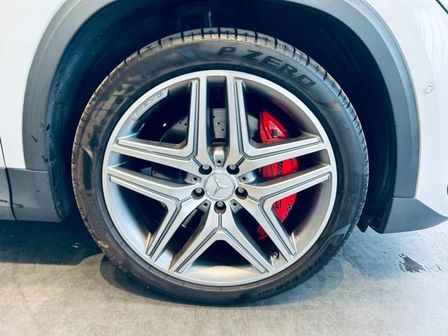 ＬＩＢＥＲＡＬＡは、ＢＭＷ・メルセデス・アウディというドイツのプレミアム３ブランドを中心とした、各ブランドを同時に乗り較べる事ができます。